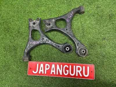 Комплект нижних рычагов Honda Civic 8 R18 2006 перед. (б/у)