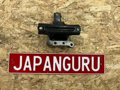 Подушка двигателя Mitsubishi Lancer 10 4B11 2.0 2007 перед. прав. (б/у)