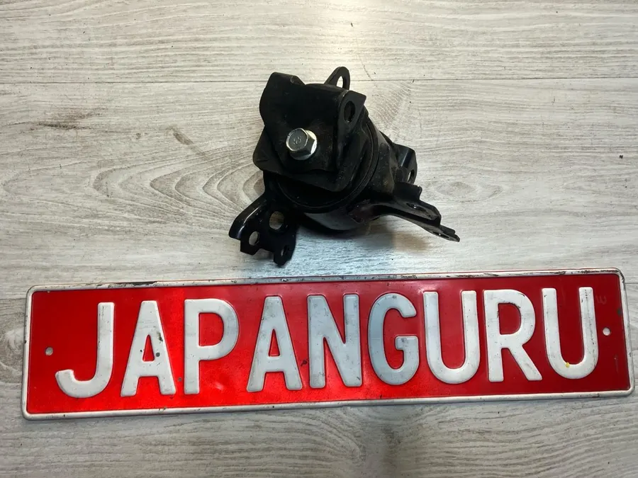 Подушка двигателя Mitsubishi Lancer 10 4B11 2.0 2009 перед. лев. (б/у)