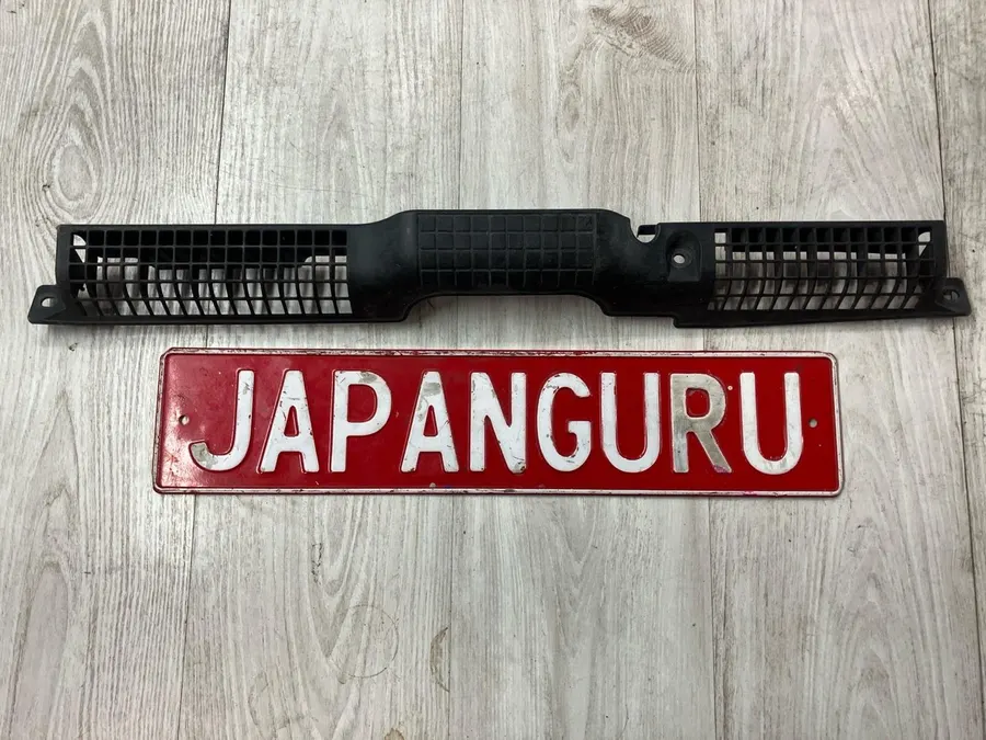 Накладка замка капота Nissan Teana J32 QR25DE 2008 (б/у)