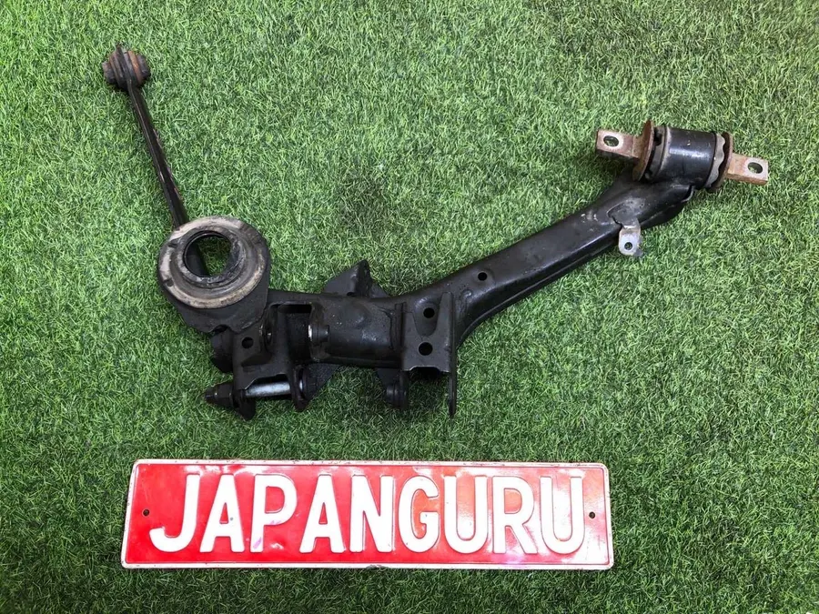 Рычаг продольный Honda Civic 8 R18 2006 задн. прав. (б/у)