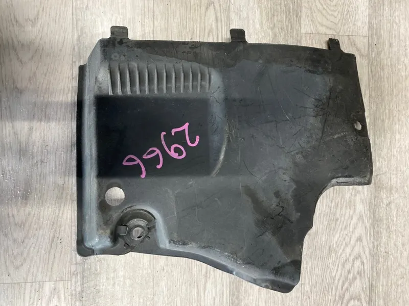 Защита днища кузова Audi A4 B8 2.0 CDNC 2011 (б/у)