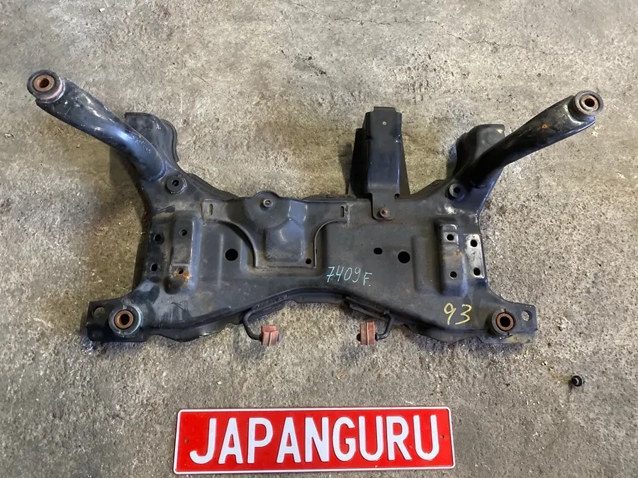 Подрамник Mazda 3 BK ХЭТЧ ZY 2009 перед. (б/у)
