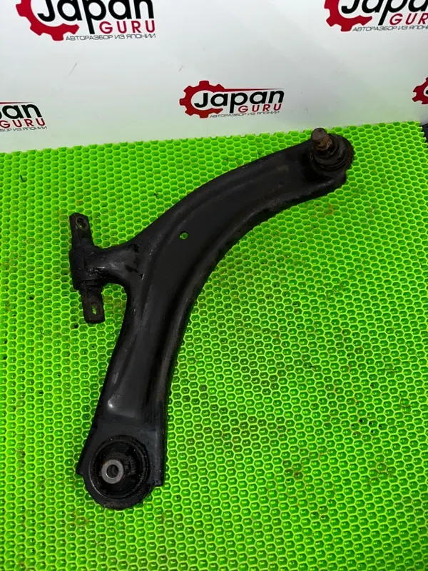 Рычаг подвески нижний Nissan X-trail NT31 MR20 2008 перед. прав. (б/у)