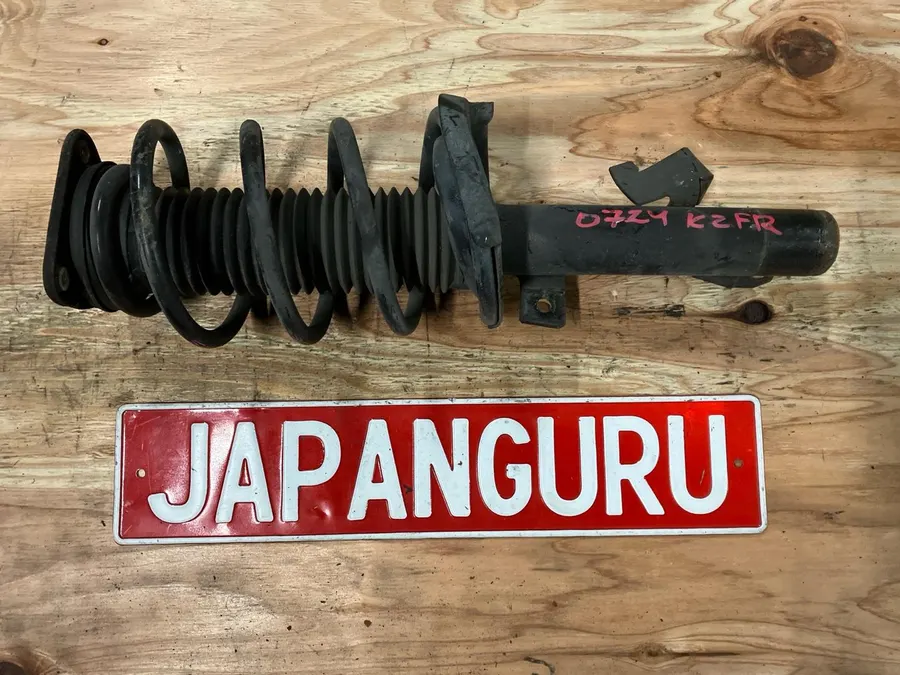 Амортизатор подвески Mazda 3 BK ХЭТЧ L3-VE 2005 перед. прав. (б/у)